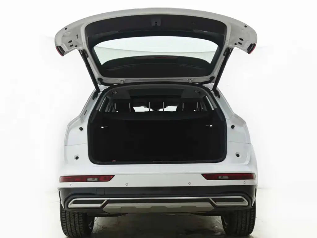 Audi Q5L 2023 — фото 15