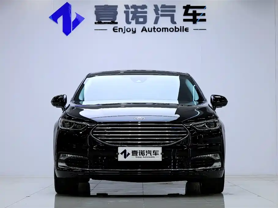 Ford Taurus 2020 — фото 2