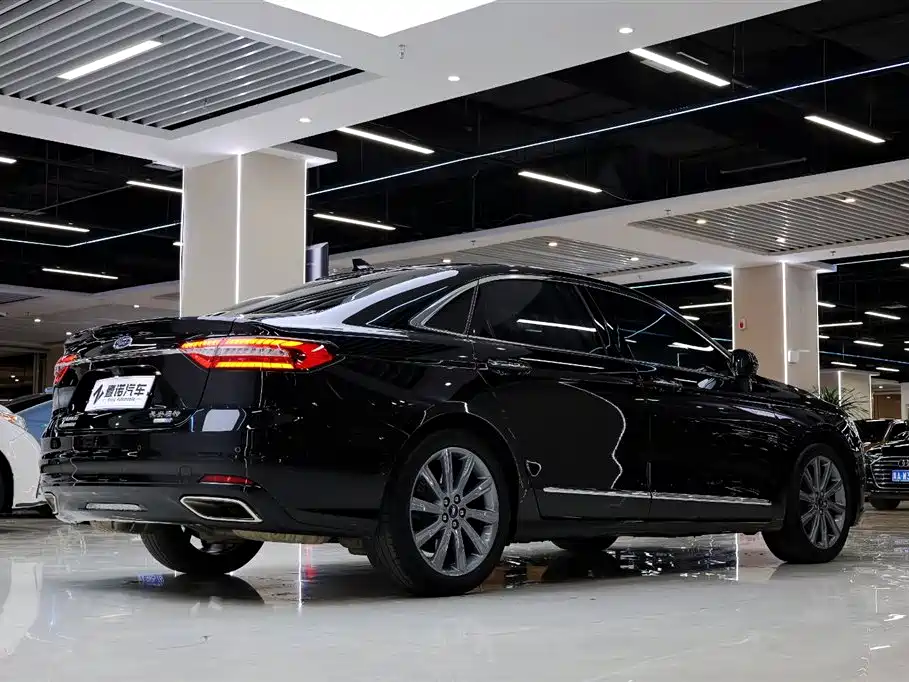 Ford Taurus 2020 — фото 14