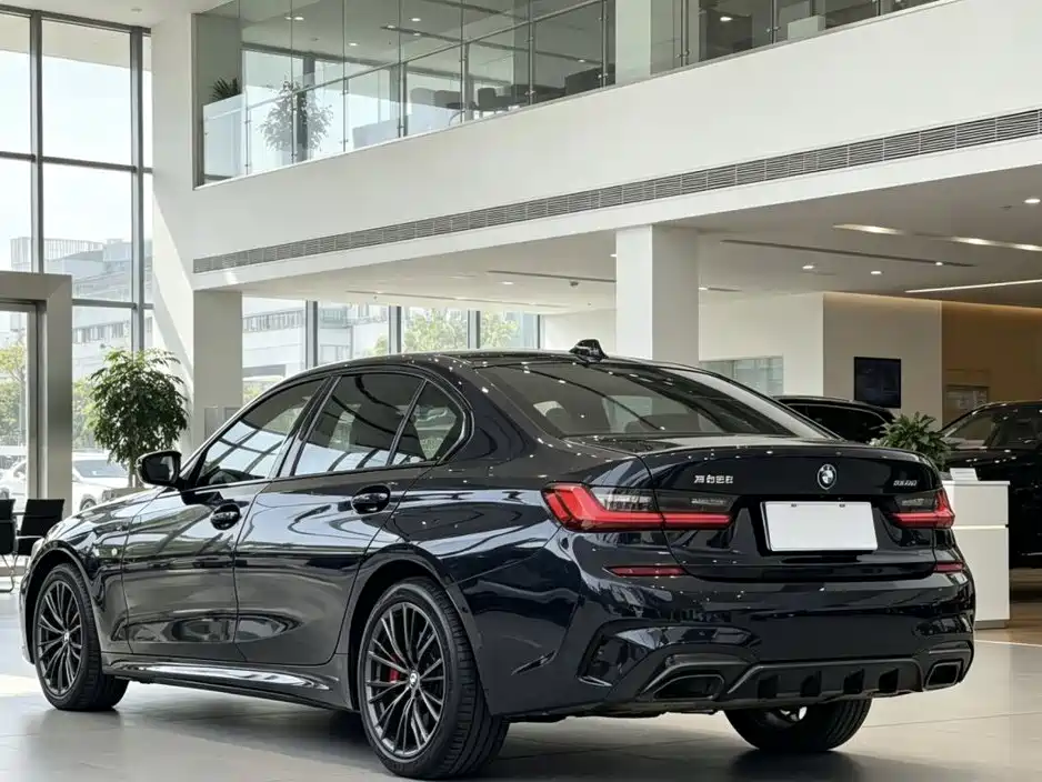 BMW 3 Series 2021