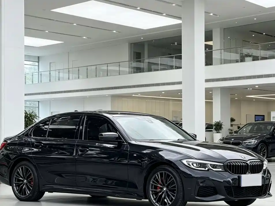 BMW 3 Series 2021