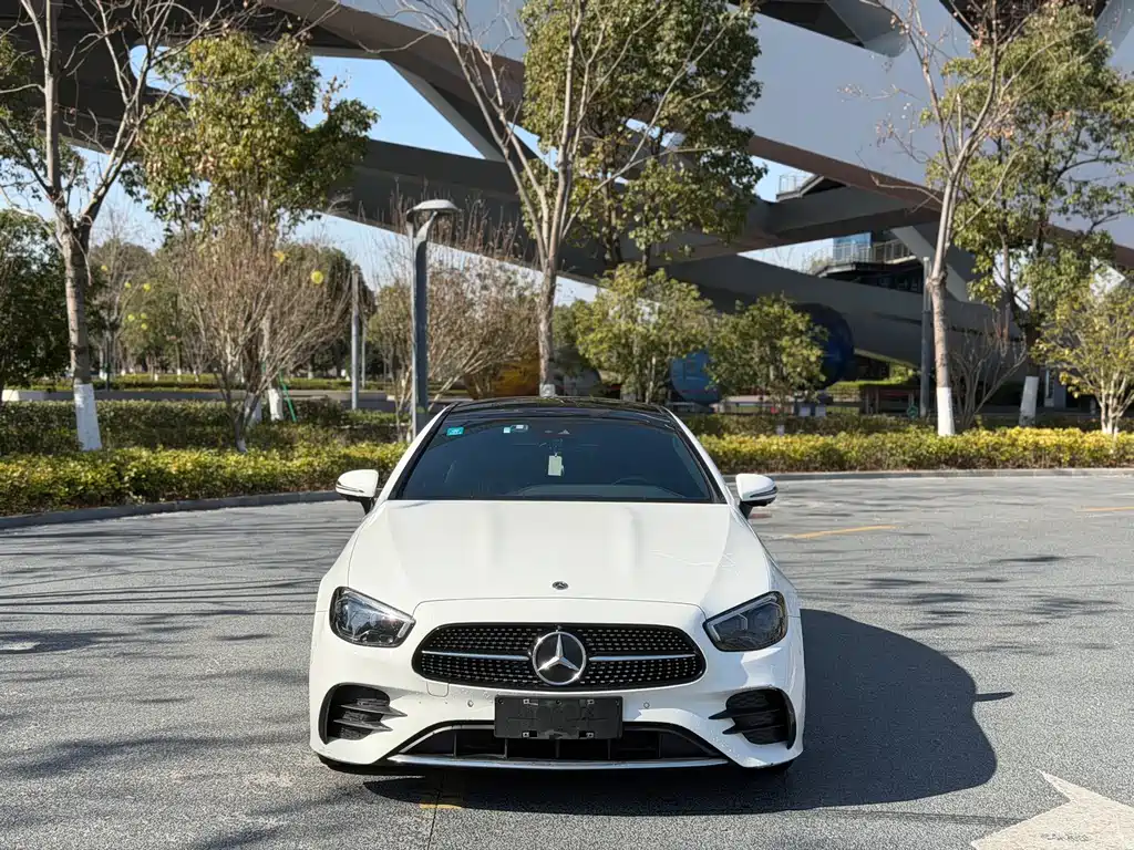 Mercedes-Benz E-Class 2022 — фото 2