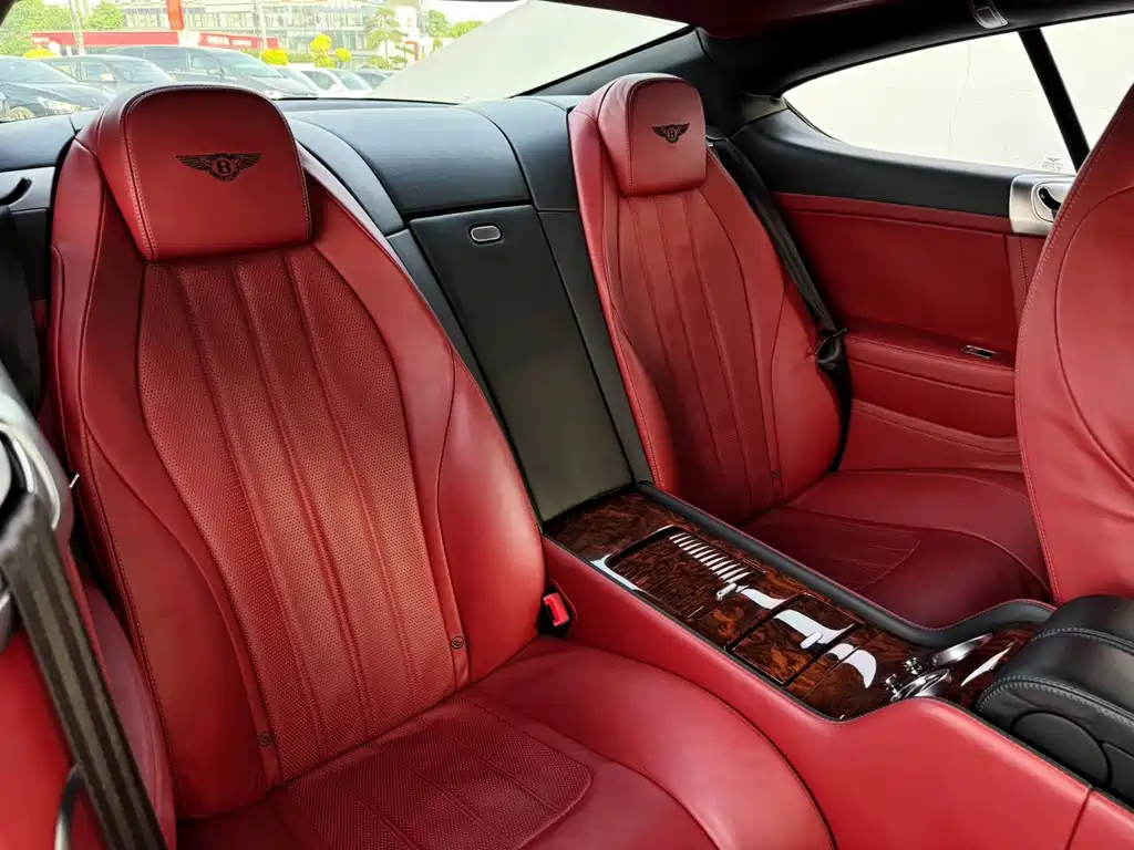 Bentley Continental 2013 — фото 15