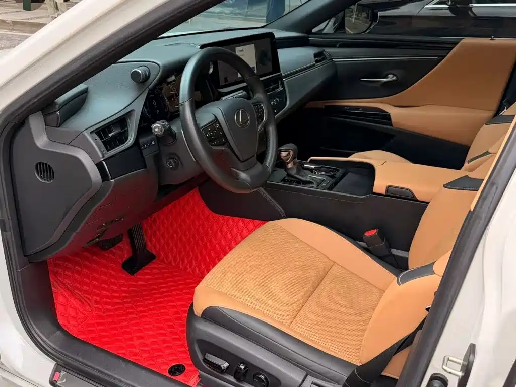 Lexus ES 2022