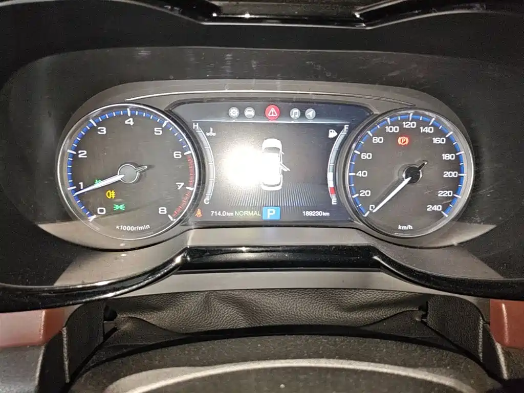 GAC Motor Trumpchi GS8 2017 — фото 12