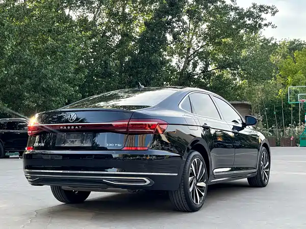 Volkswagen Passat 2023