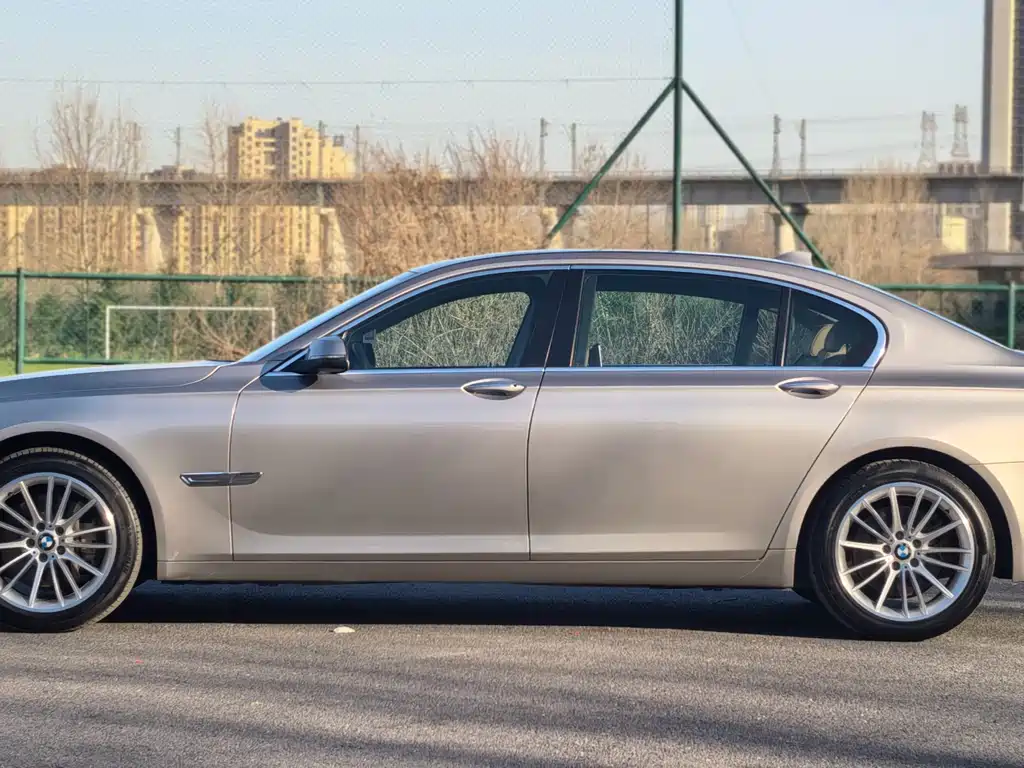 BMW 7 Series 2016 — фото 4