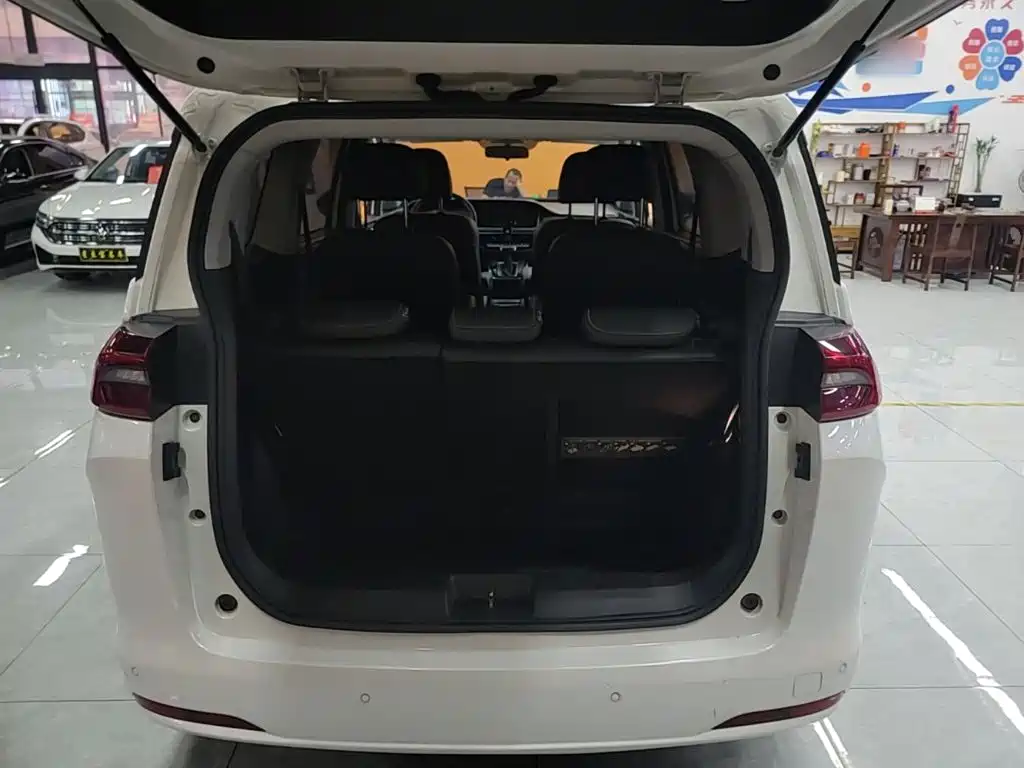 GAC Motor Trumpchi M6 2021 — фото 19