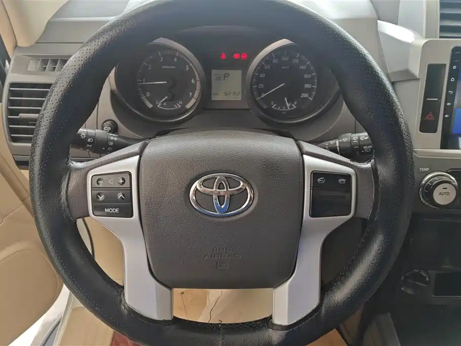 Toyota Prado 2017 — фото 15