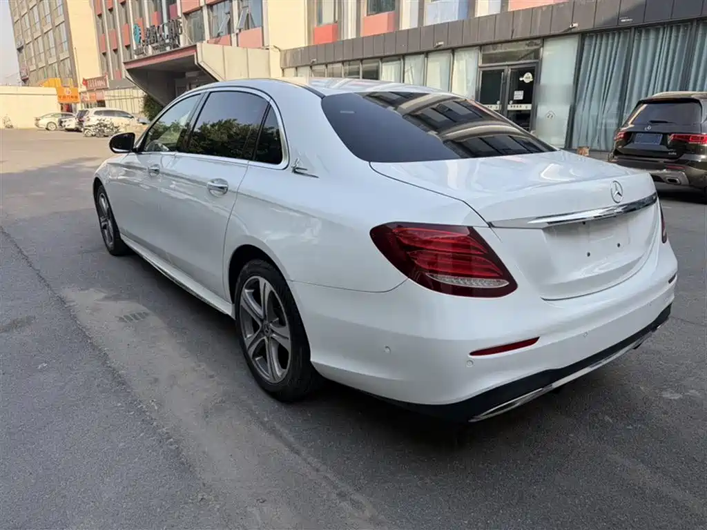 Mercedes-Benz E-Class 2018 — фото 8