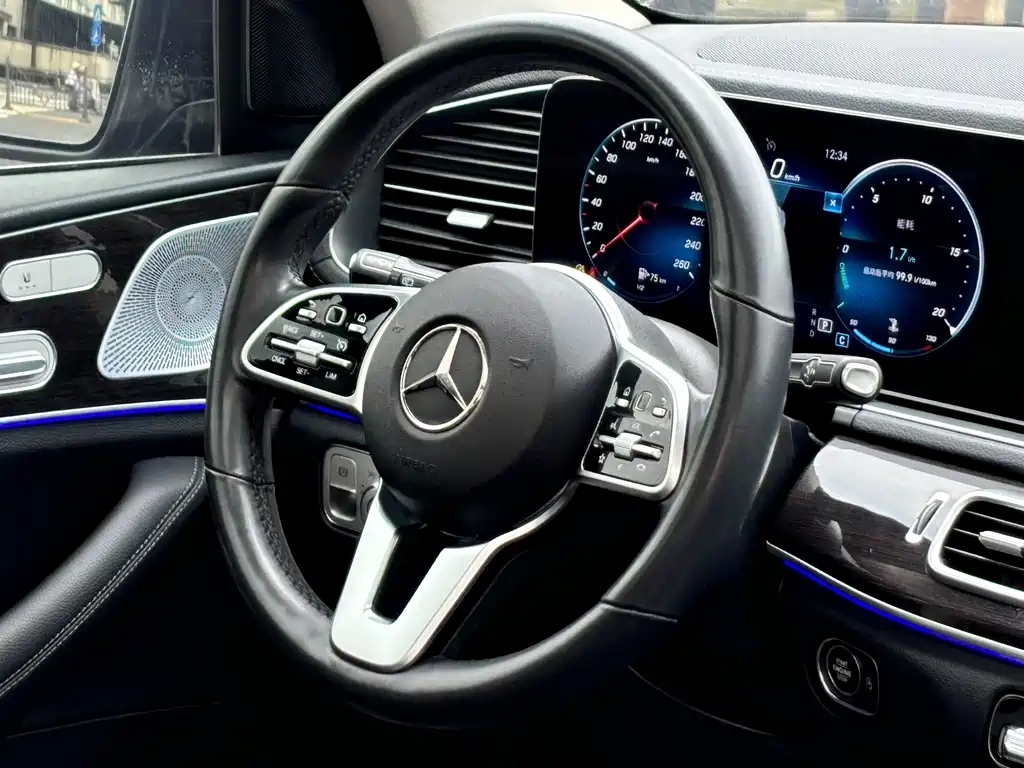 Mercedes-Benz GLE 2019 — фото 19
