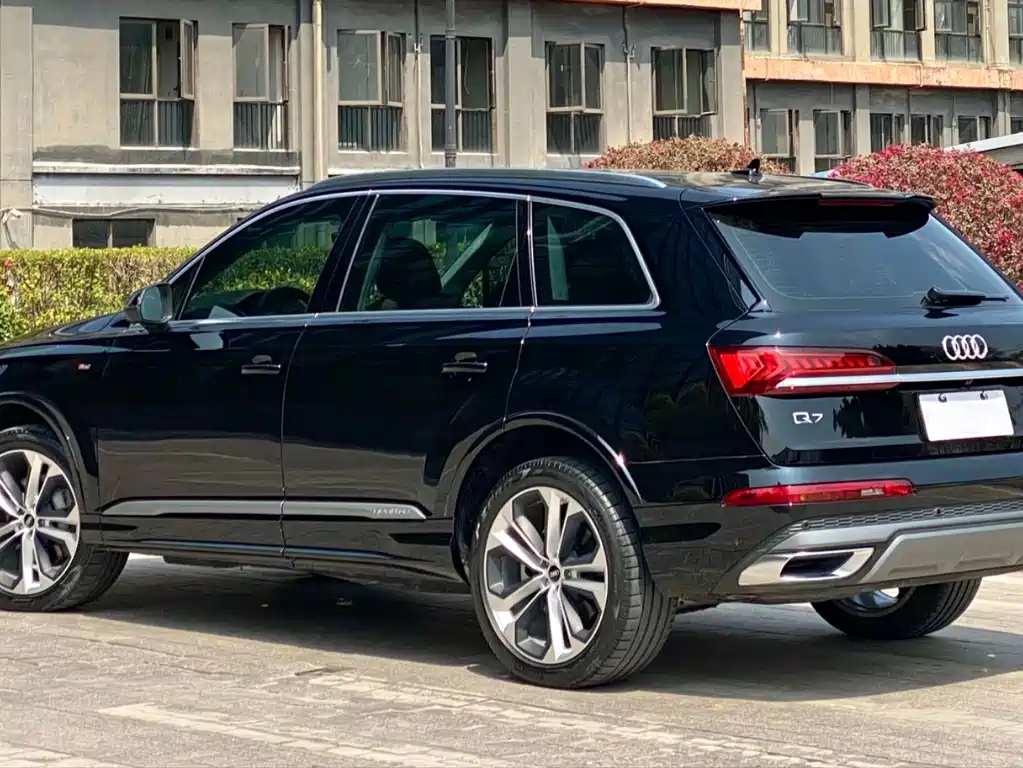 Audi Q7 2021 — фото 2