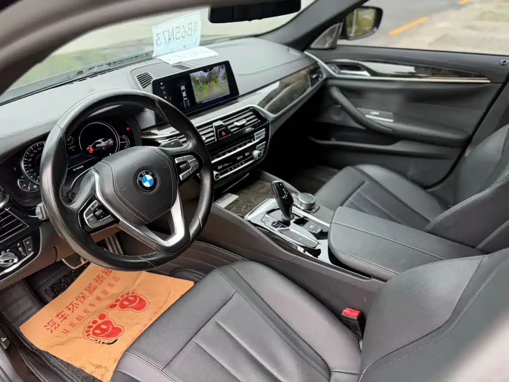 BMW 5 Series 2018 — фото 2