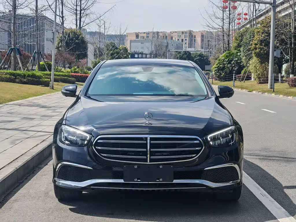 Mercedes-Benz E-Class 2023 — фото 2