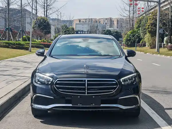 Mercedes-Benz E-Class 2023