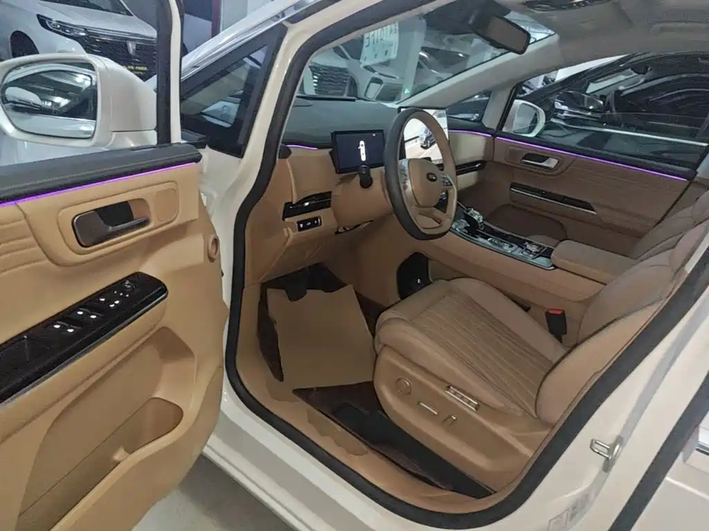 JAC Refine Refine RF8 PHEV 2025 — фото 16