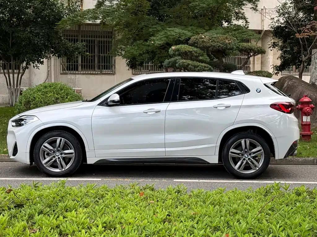 BMW X2 2022 — фото 3