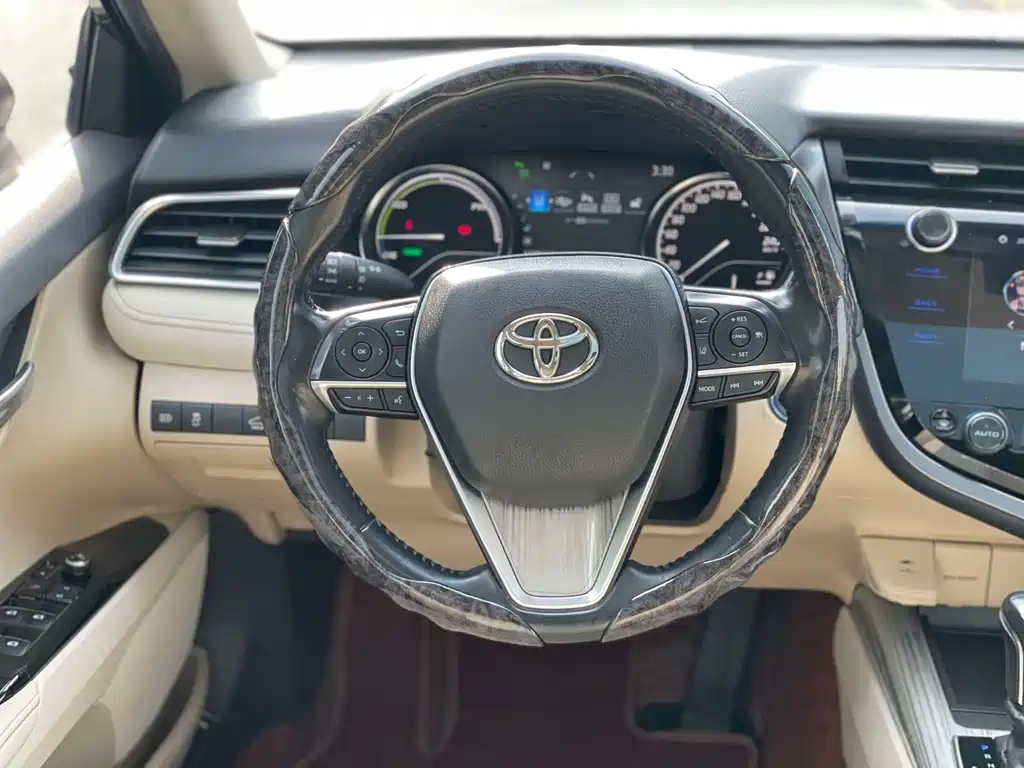 Toyota Camry 2020 — фото 9