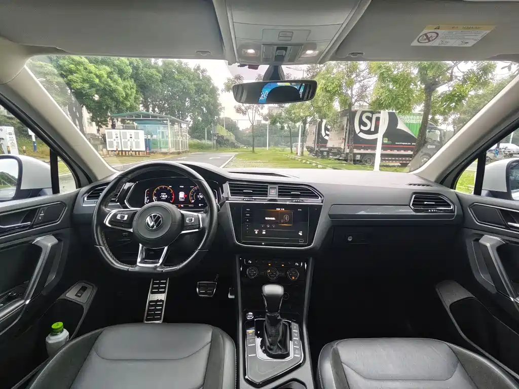 Volkswagen Tiguan L 2021 — фото 13