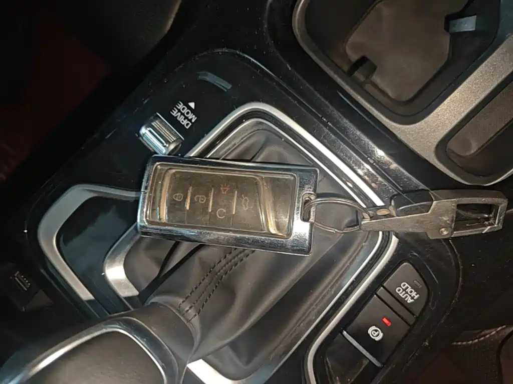 GAC Trumpchi M6 2023 — фото 9