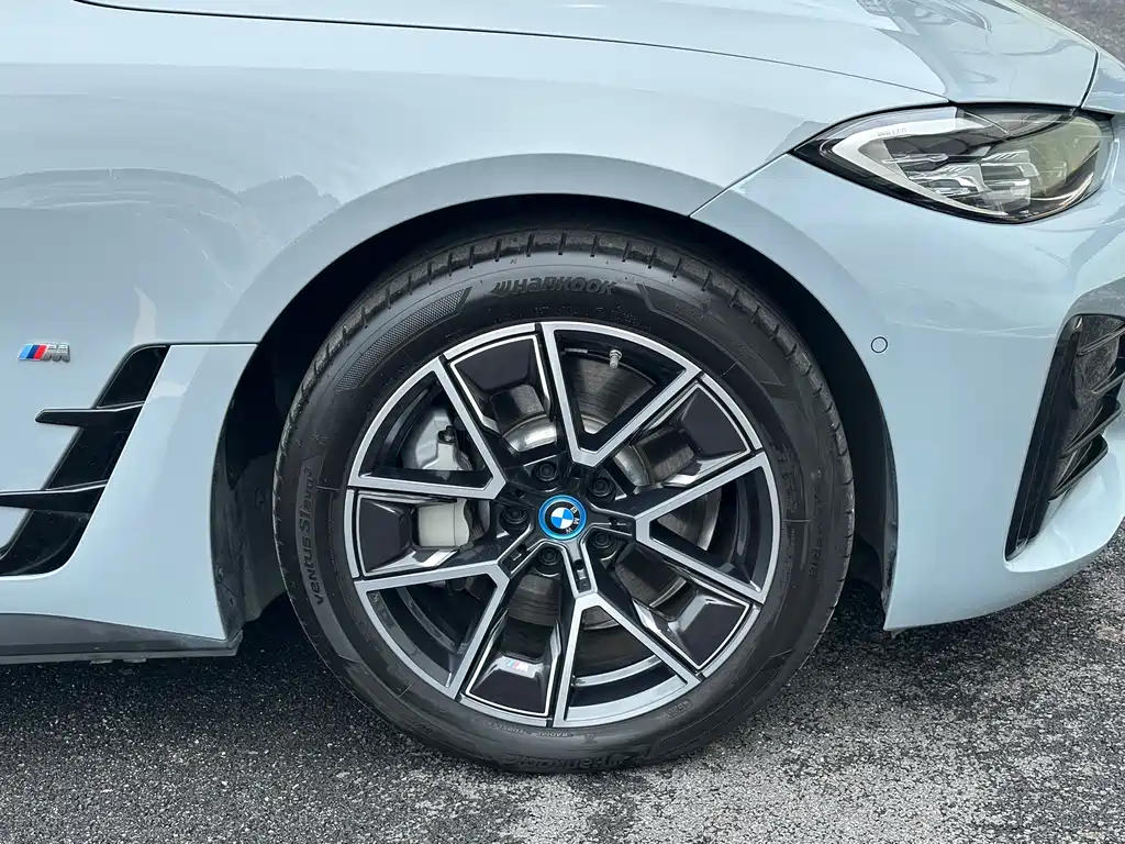 BMW i4 2024 — фото 4