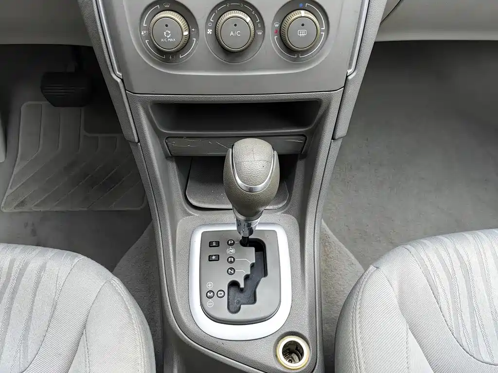 Peugeot 308 2015 — фото 13