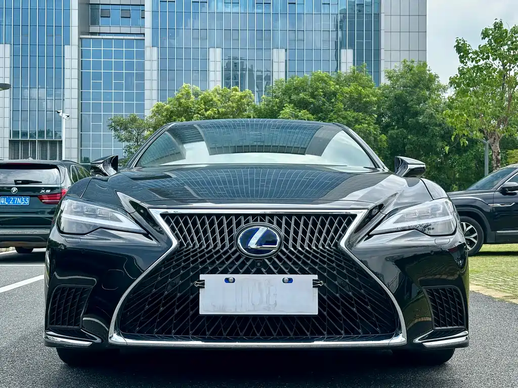 Lexus LS 2021 — фото 2