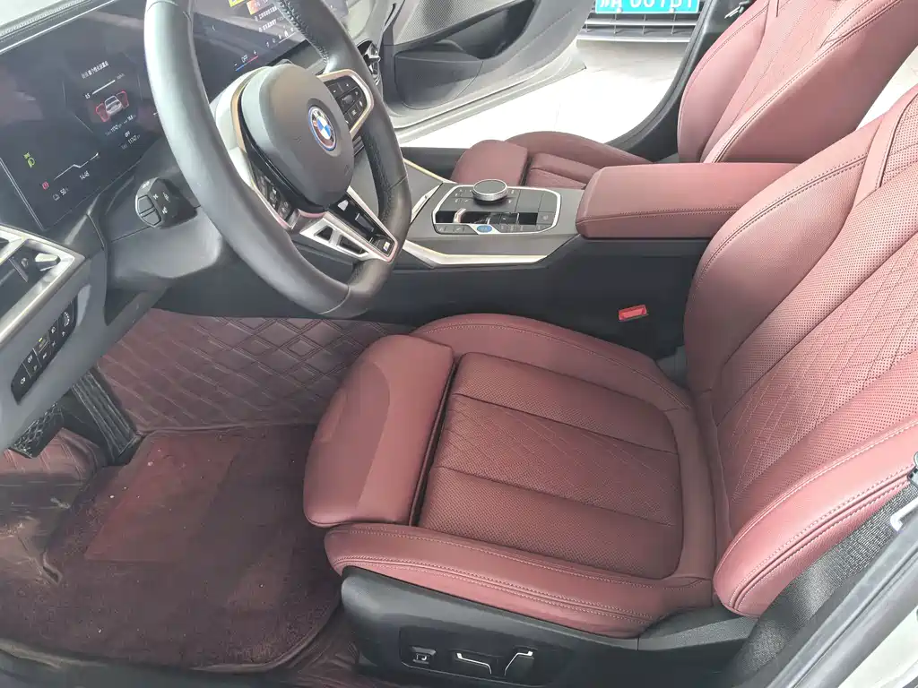 BMW i3 2025