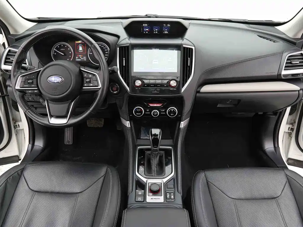 Subaru Forester 2022 — фото 10