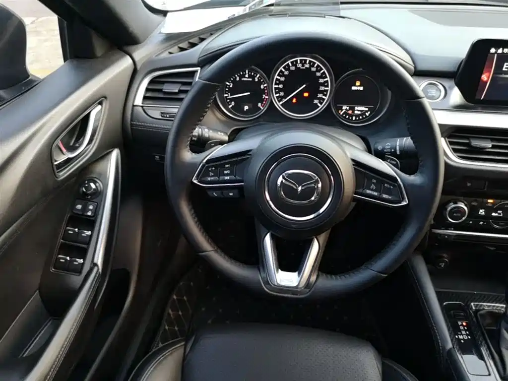 Mazda Atenza 2017 — фото 11