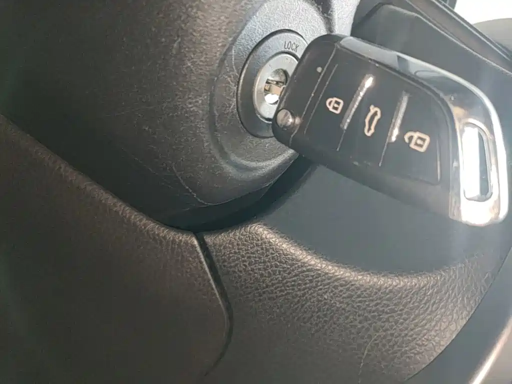 Toyota Yaris L 2022 — фото 9