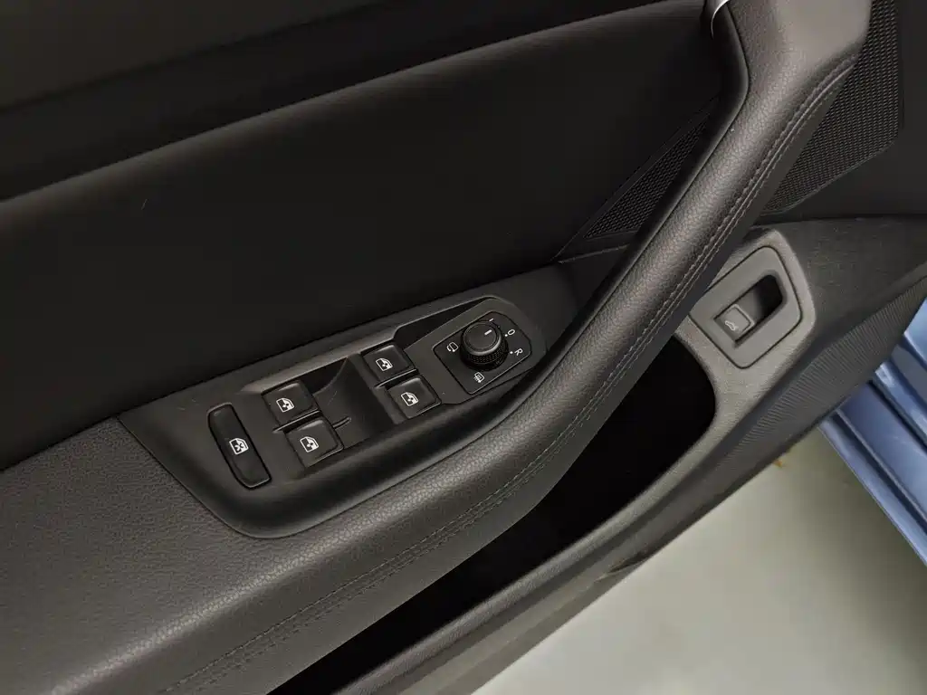 Volkswagen Viloran 2018 — фото 16