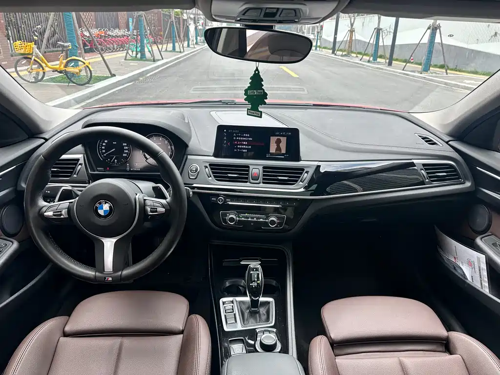 BMW 1 Series 2020 — фото 16