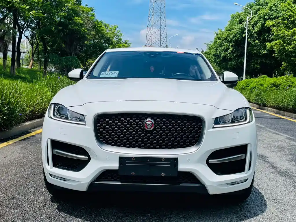 Jaguar F-PACE 2017 — фото 2