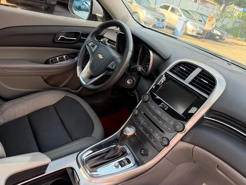 Chevrolet Malibu 2014 — фото 18