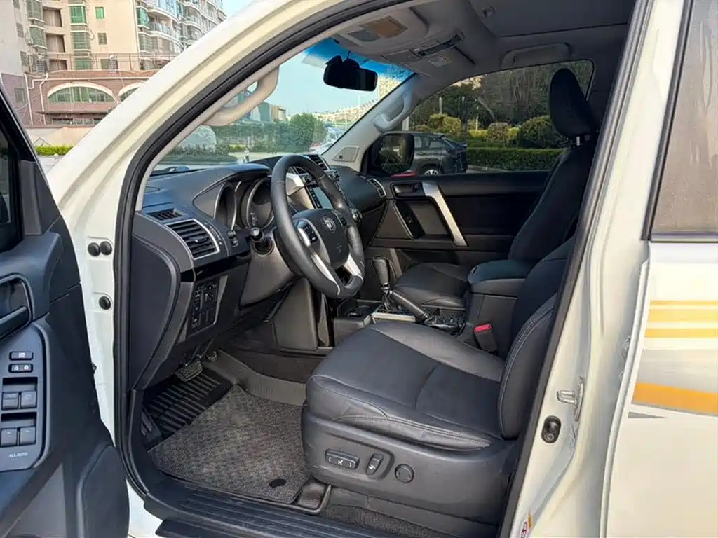 Toyota Prado 2017 — фото 4