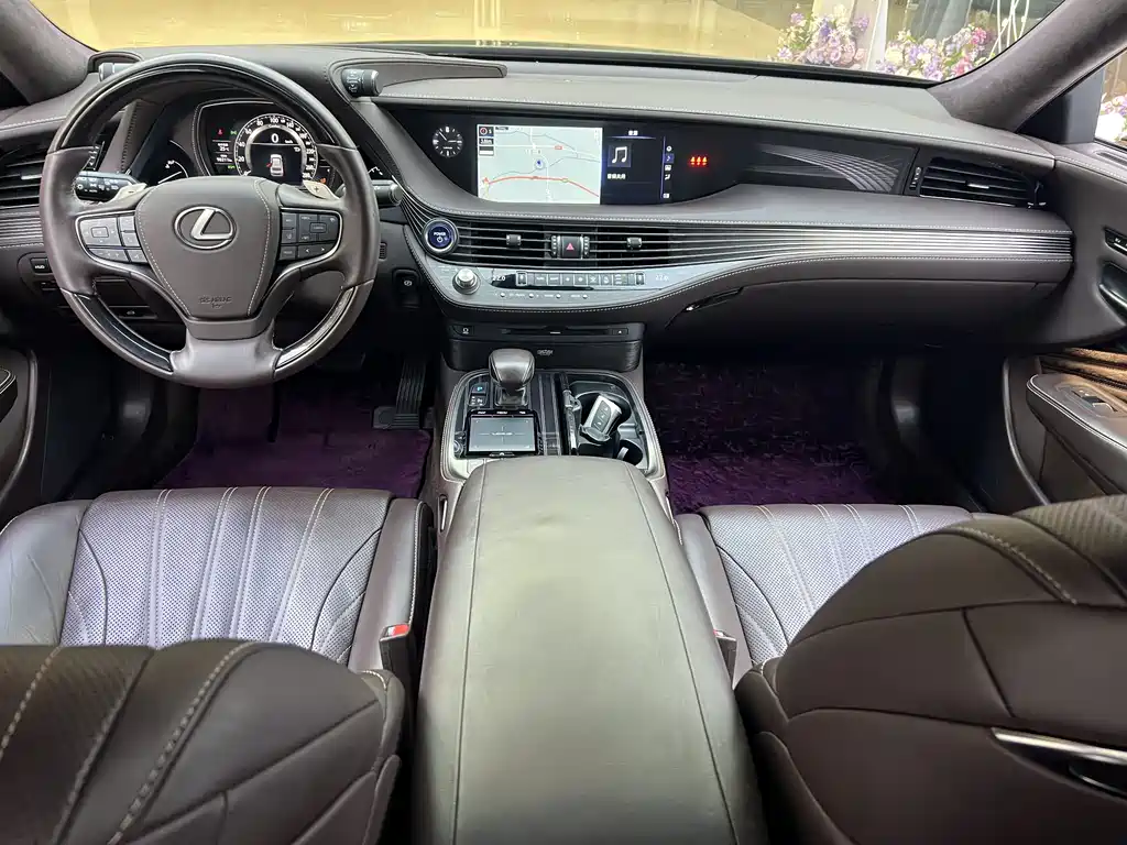 Lexus LS 2020
