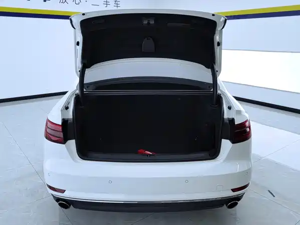 Audi A4L 2017