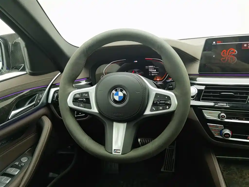 BMW 5 Series 2020 — фото 11