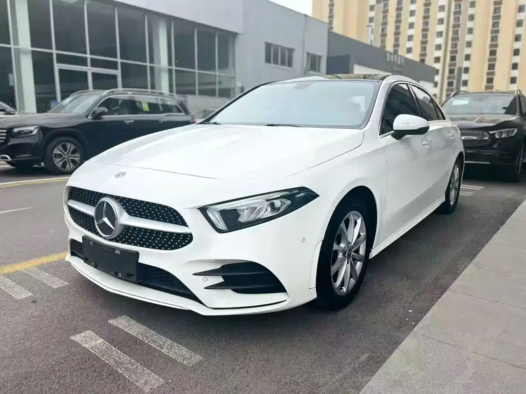 Mercedes-Benz A-Class 2019 — фото 1