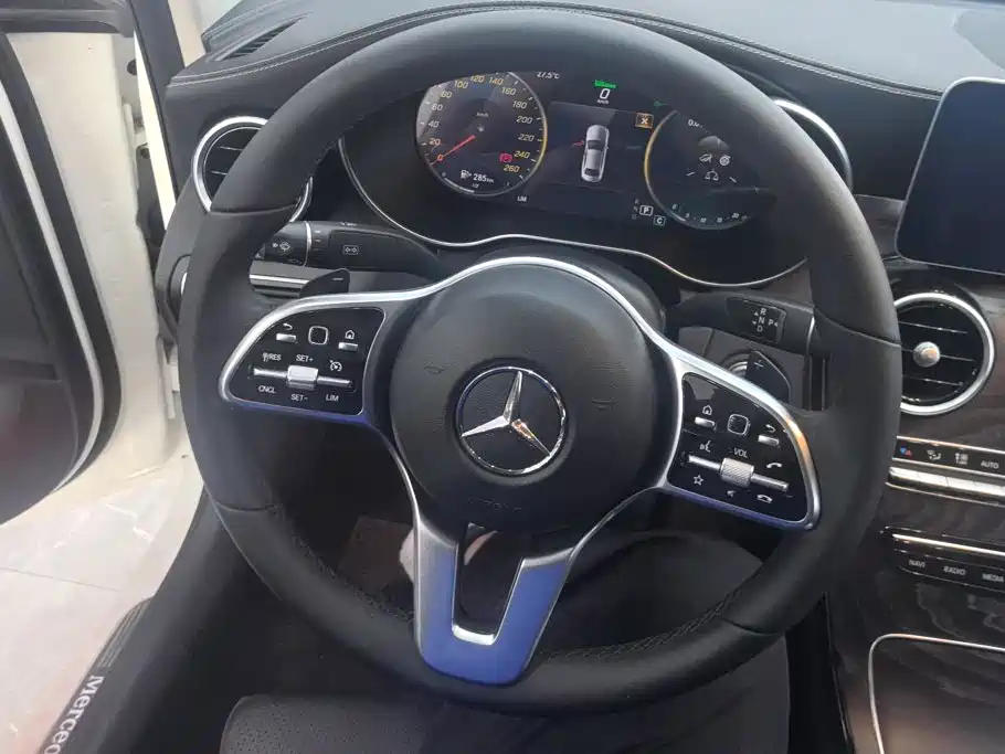 Mercedes-Benz C-Class 2019 — фото 15