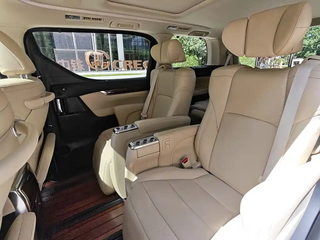 Toyota Alphard 2016 — фото 21