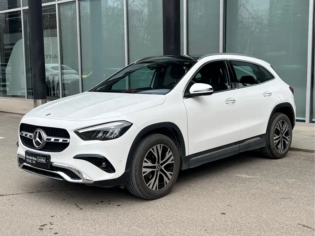 Mercedes-Benz GLA 2024 — фото 1