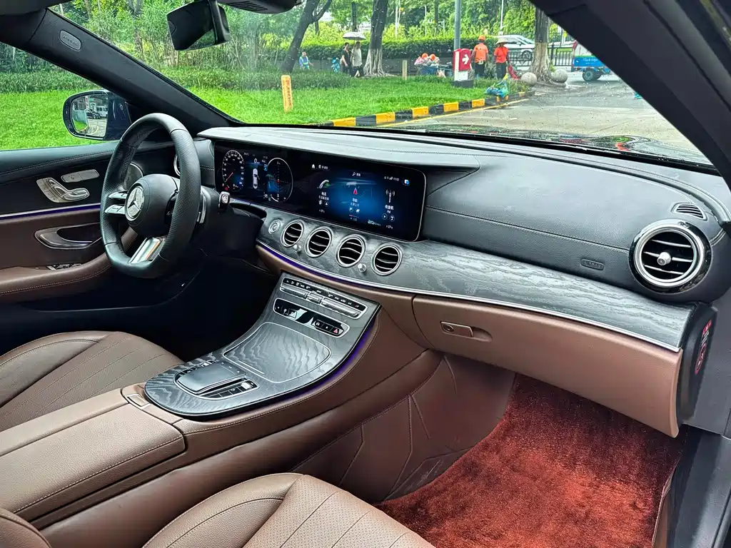 Mercedes-Benz E-Class 2023 — фото 19