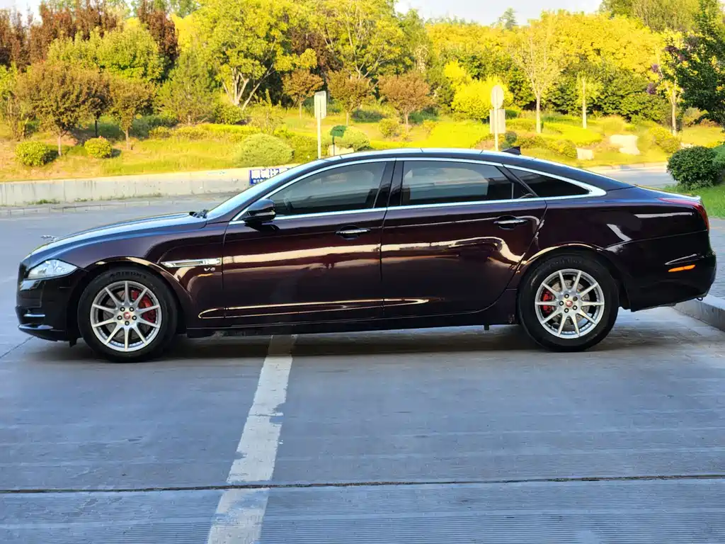 Jaguar XJ 2013 — фото 4