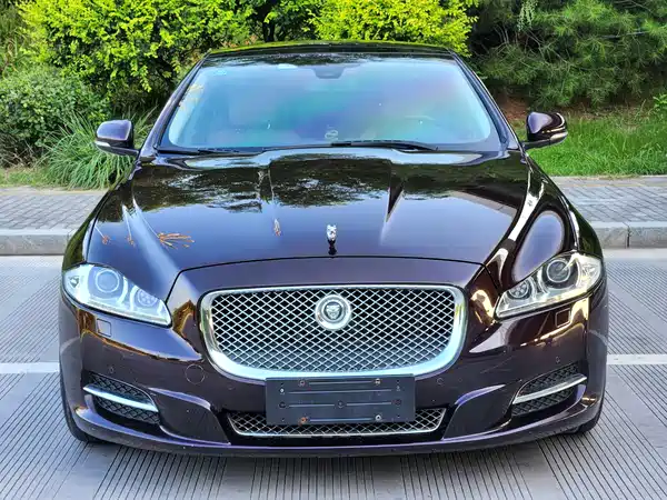 Jaguar XJ 2013