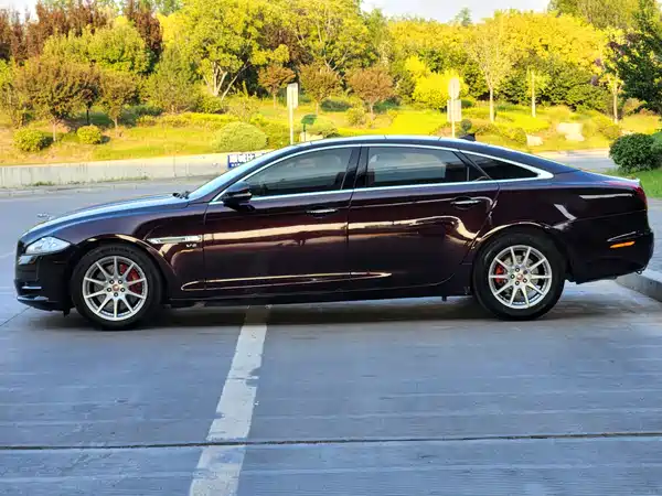 Jaguar XJ 2013