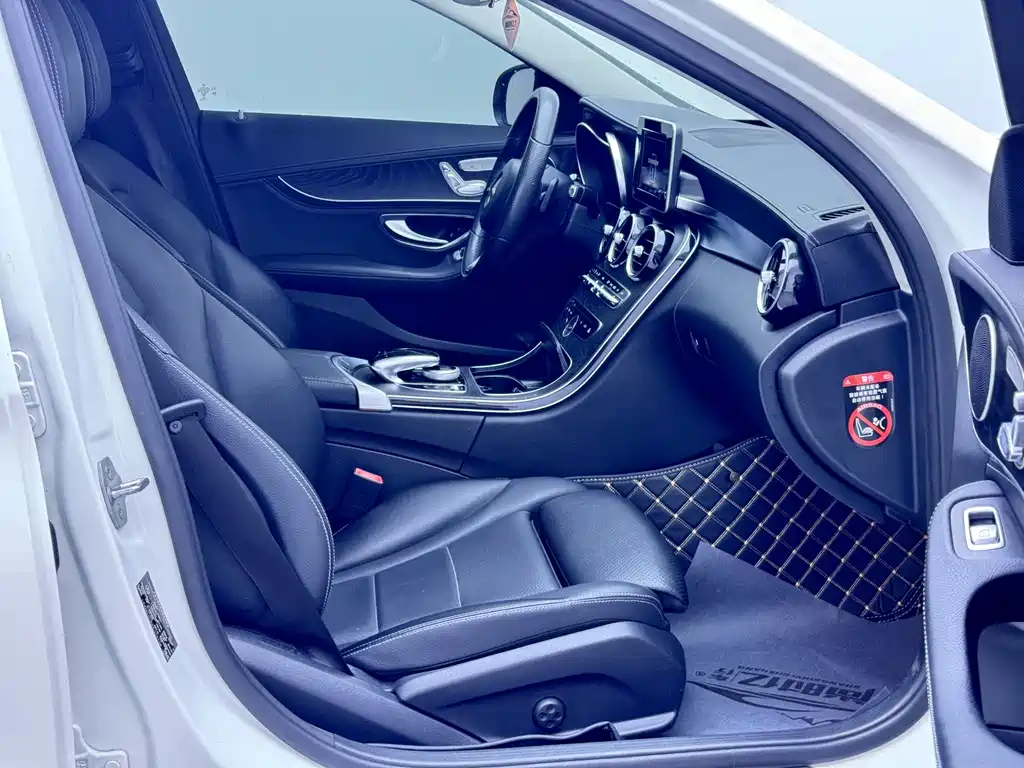 Mercedes-Benz C-Class 2017 — фото 11