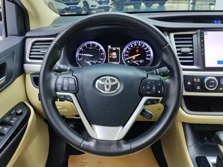Toyota Highlander 2020 — фото 15