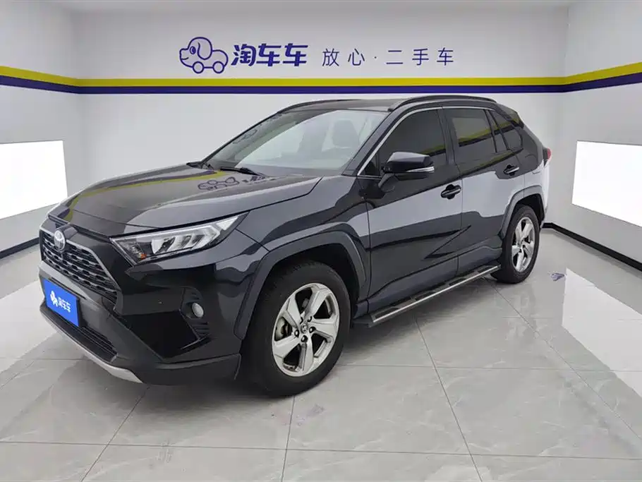 Toyota RAV4 2022 — фото 1
